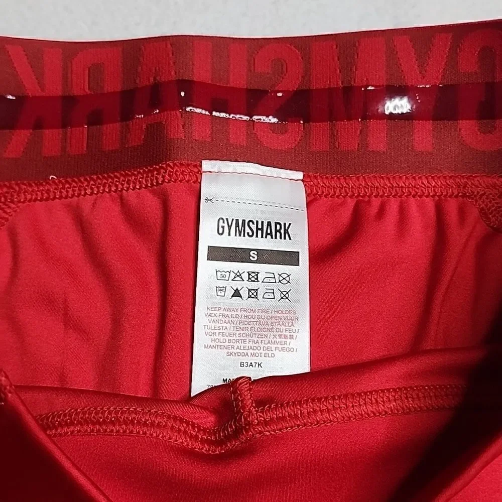 1952 NWT Gymshark TRAINING   BRANDMARK CYCLING SHORTS Salsa Red Size Small